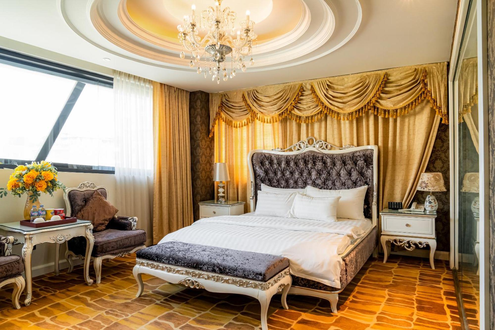 Hoang Trieu Hotel Ho Chi Minh City Exterior photo