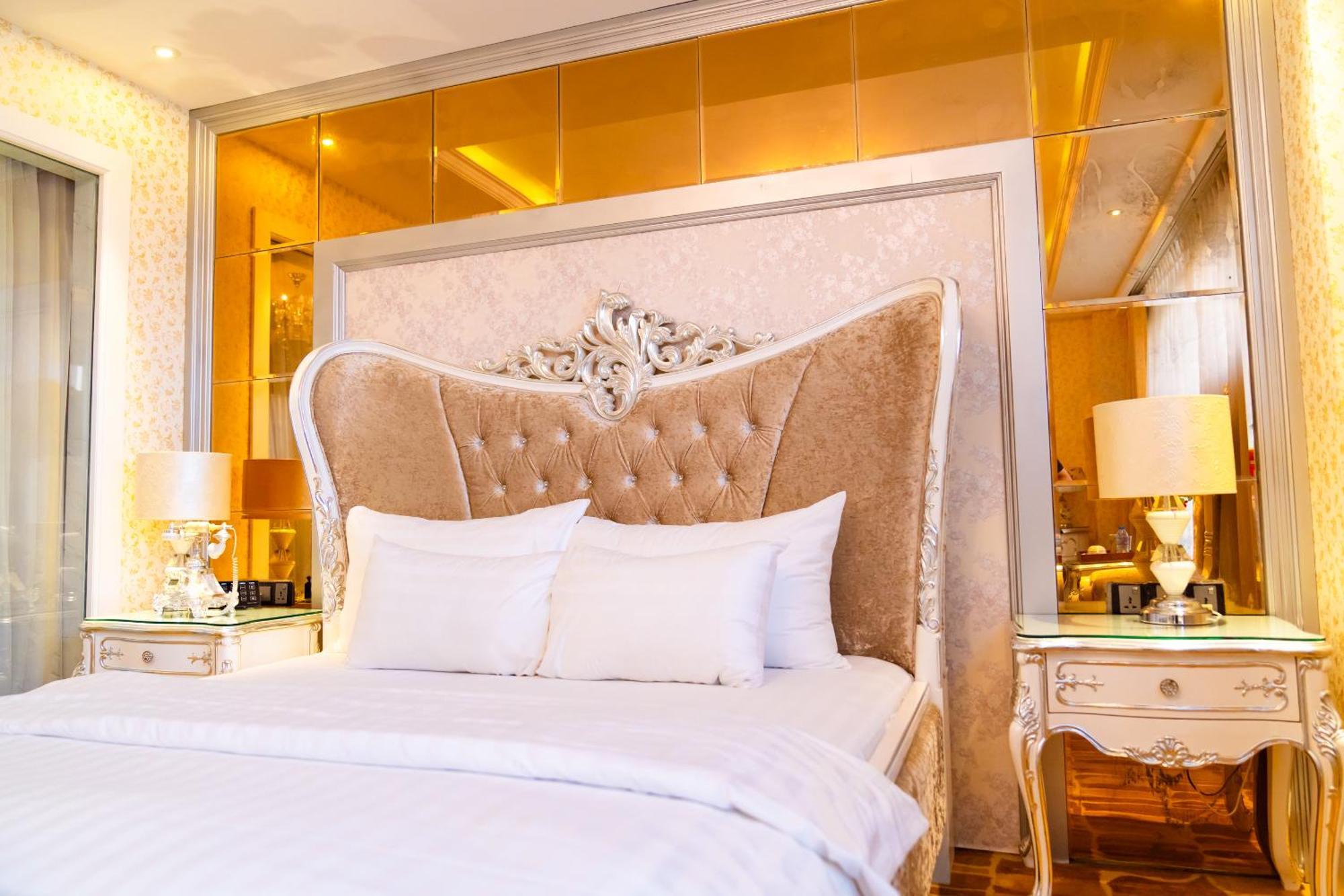 Hoang Trieu Hotel Ho Chi Minh City Exterior photo